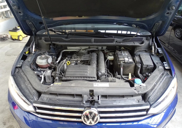 Volkswagen Touran cena 79800 przebieg: 68250, rok produkcji 2018 z Toruń małe 781